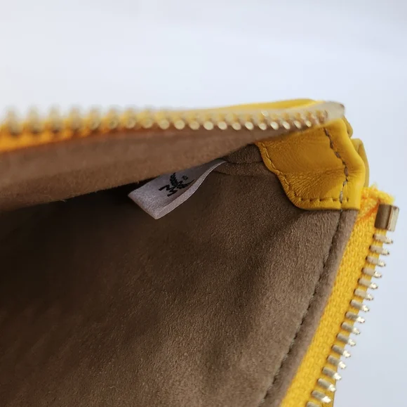 MCM San Marcos Liz Shopper Yellow Leather Pochette - Picture 8 of 12